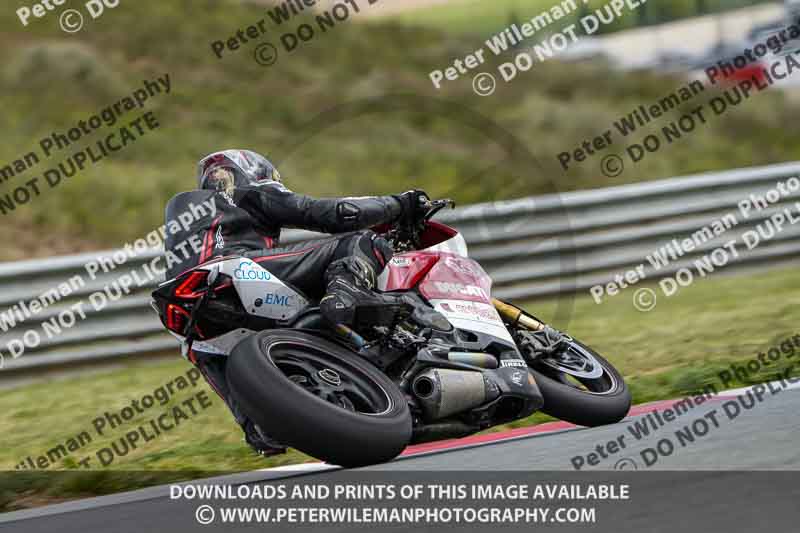 cadwell no limits trackday;cadwell park;cadwell park photographs;cadwell trackday photographs;enduro digital images;event digital images;eventdigitalimages;navarra;no limits trackdays;peter wileman photography;racing digital images;trackday digital images;trackday photos